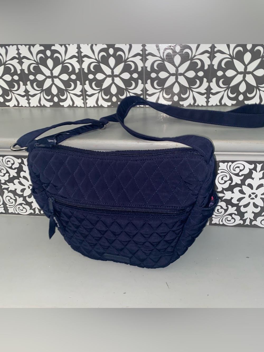 Vera Bradley medium Quilted Navy Crossbody Shoulder Bag -excellent